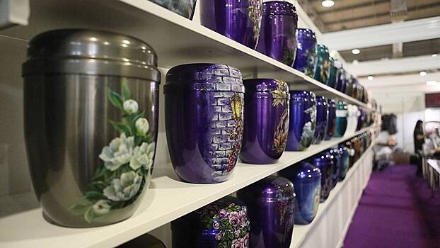 В РПЦ не разрешили хранить урну с прахом дома