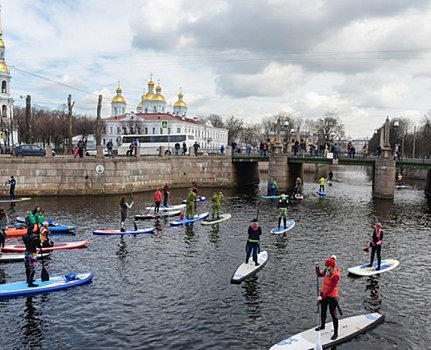 SUP-серферы устроят заплыв в центре Петербурга