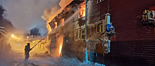 Пожар на СТО в Сургуте тушили всю ночь