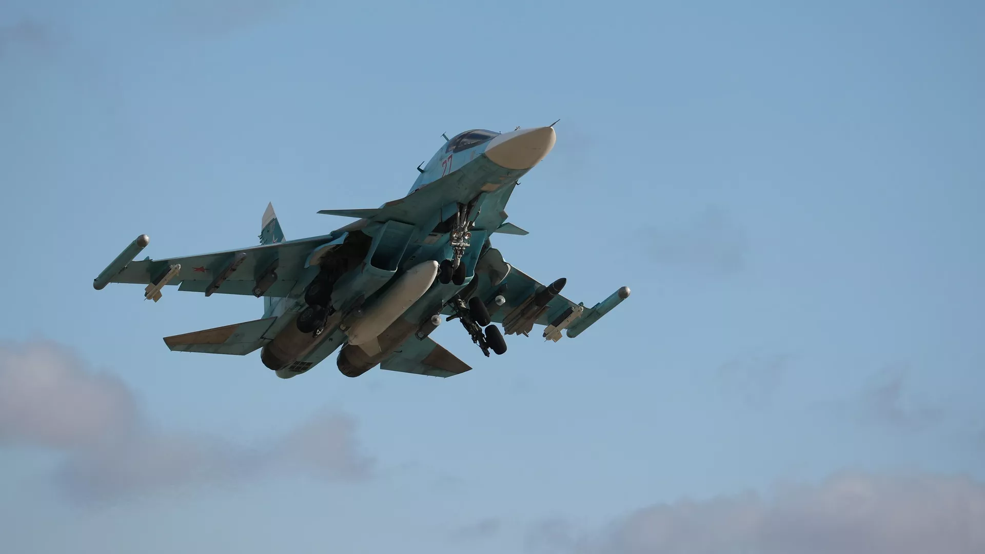 Су-34 ударили авиабомбами ФАБ-500 по пункту дислокации ВСУ