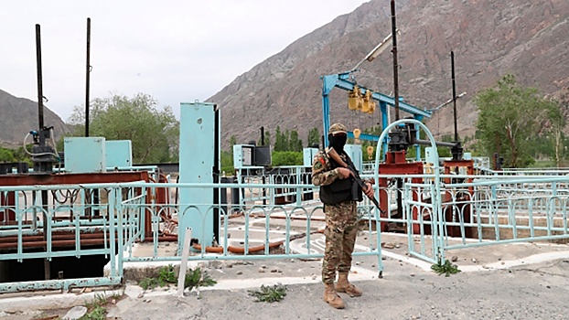 ГКНБ Таджикистана: киргизские военные обстреляли КПП «Сархадчи» тяжелым вооружением