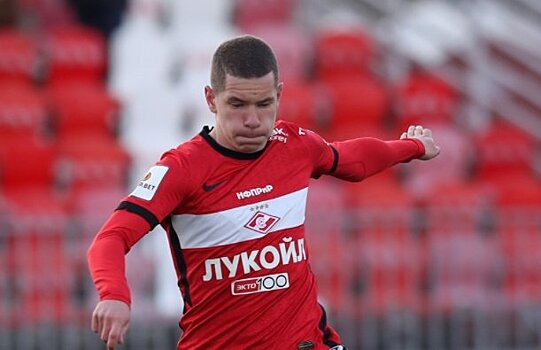 Источник: "Ахмат" не будет подписывать контракт с защитником "Спартака", который находится на просмотре