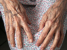 В Британии 101-летняя пенсионерка нашла необычный способ помочь врачам