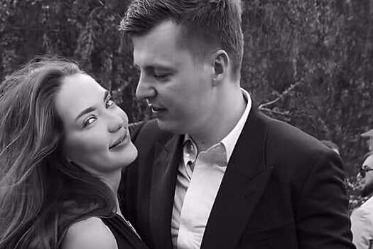 Блогер Чекалин поцеловал новую девушку спустя несколько дней после развода