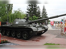 Под Воронежем установили танк Т-62