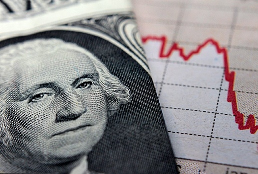 Доллар опустился ниже 95 рублей впервые с 13 сентября
