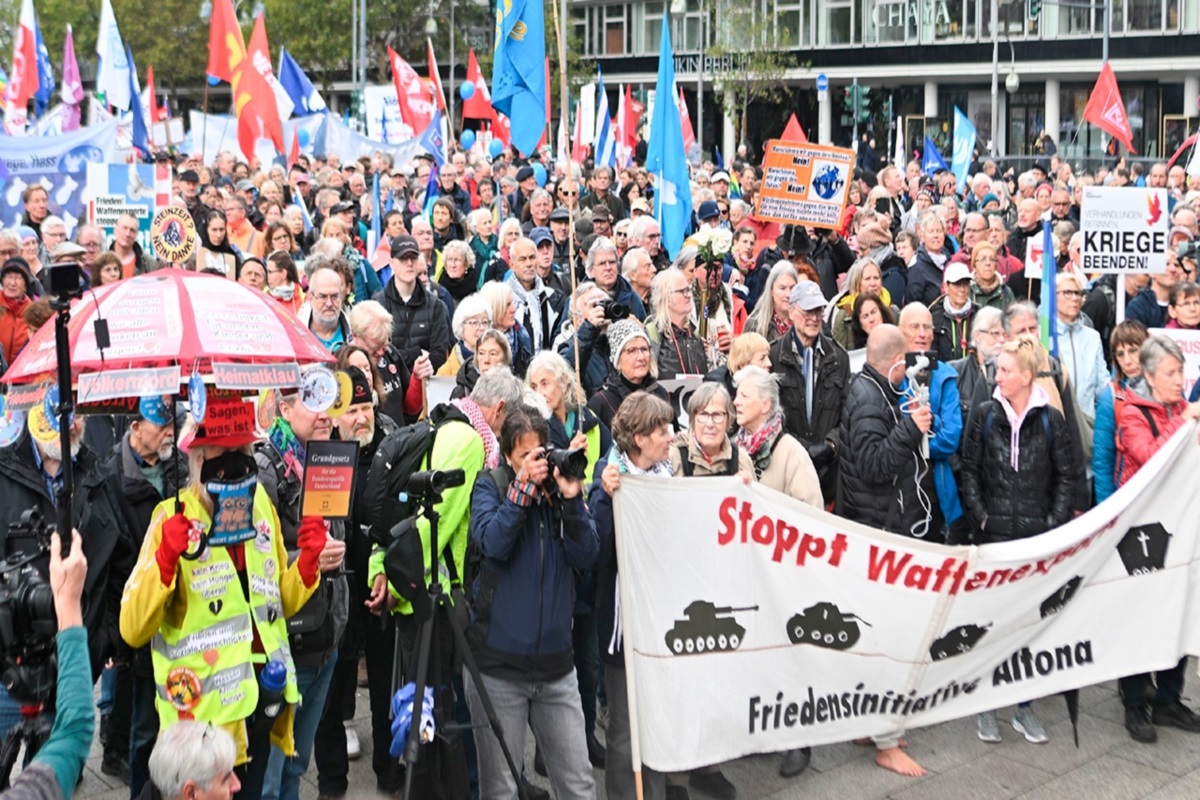 Участники альянса правых сил «Вместе за Германию» устроили акции протеста в разных городах ФРГ