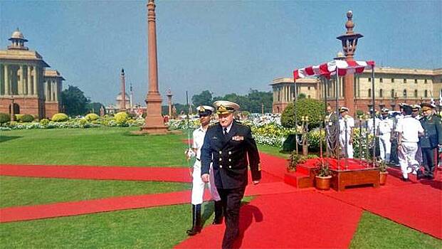 Главком ВМФ России Владимир Королев прибыл в Индию
