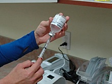 Не испортить отдых: глава Минздрава посоветовал сделать прививку от ковида за пару дней до отпуска