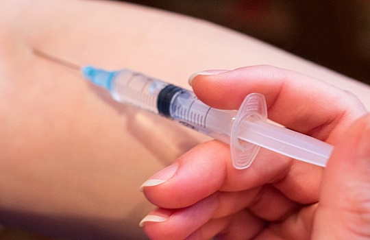 На рынке вакцин от COVID-19 развернется битва