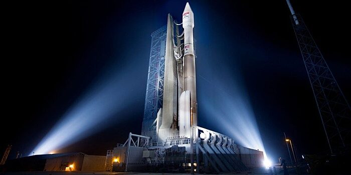 В США запущена ракета-носитель Atlas V с военным спутником связи