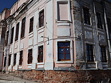 В Курске ремонт фасада электромеханического техникума на ул.Саровского завершится к 1 мая