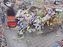 В США грабители в масках похитили банкомат, но потеряли его, уходя от погони