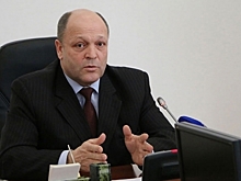 Зарплата омских чиновников, ответственных за уборку снега и ремонт дорог, достигает 162 тысяч рублей