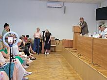Железногорцы на встрече с руководителем минздрава раскритиковали систему здравоохранения