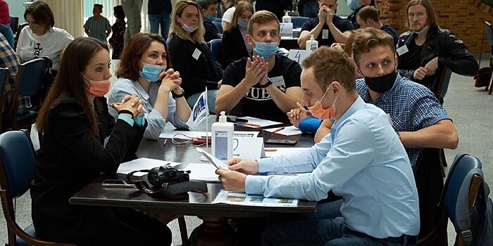 Объединиться, чтобы обеспечить безопасность: для молодых специалистов Департамента ГОЧСиПБ провели командообразующий тренинг
