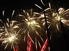 Жителям Москвы напомнили о штрафах за запуск петард в Новый год