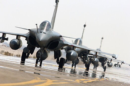 ВВС Франции нанесли удары по позициям ИГ