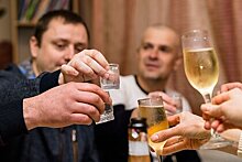 Россиянам назвали способ выжить после отравления суррогатным алкоголем