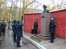 В Сызрани почтили память Героя Советского союза генерал-полковника Виталия Павлова