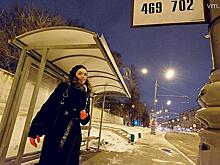 «Вечерка» помогла установить павильон на остановке