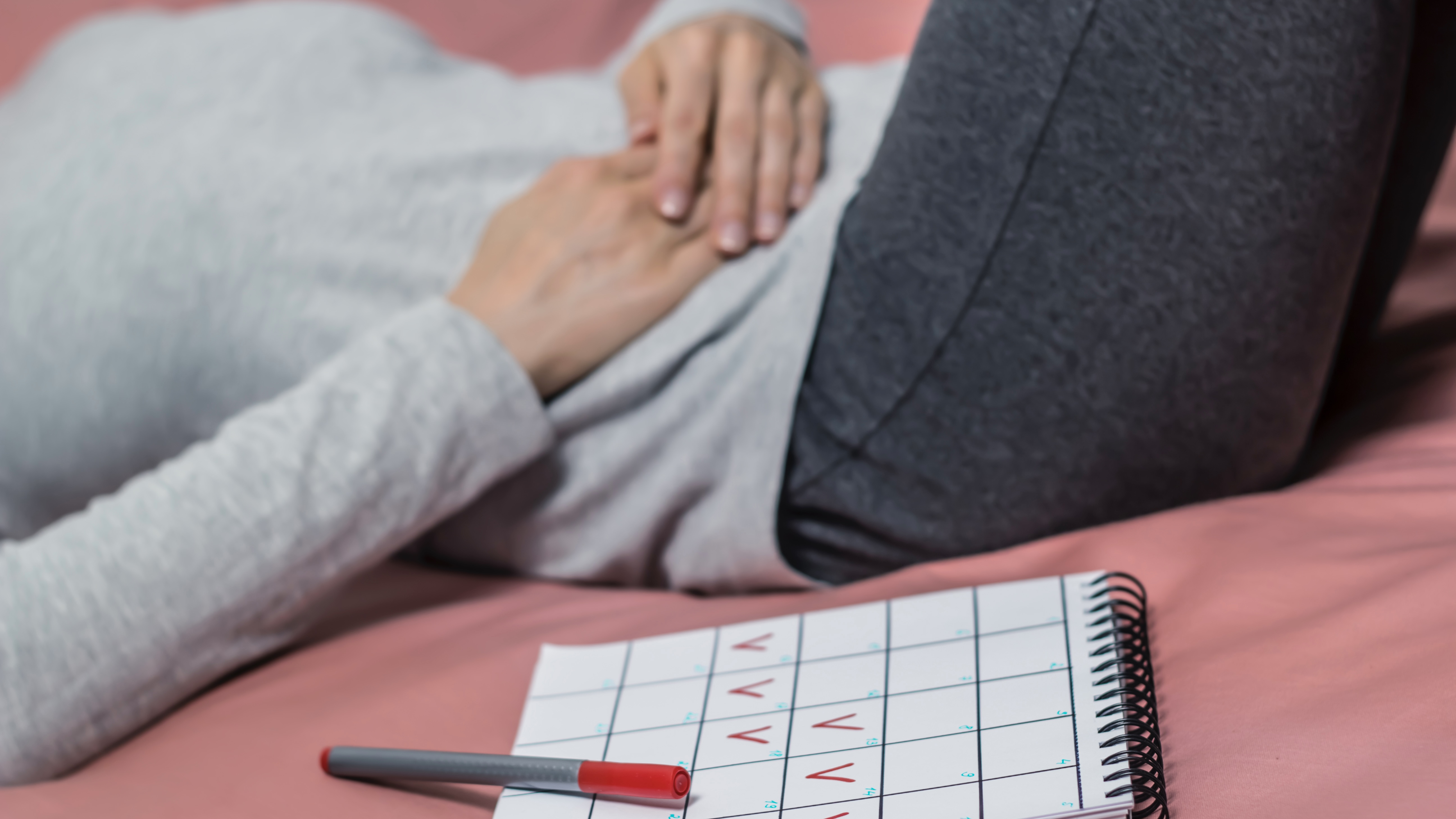 Гинеколог рассказала, нормально ли терпеть боль при месячных