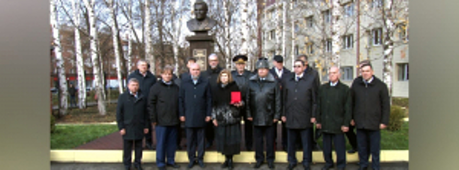 В Кемеровской области открыт памятник генерал-полковнику внутренней службы Ивану Федоровичу Шилову