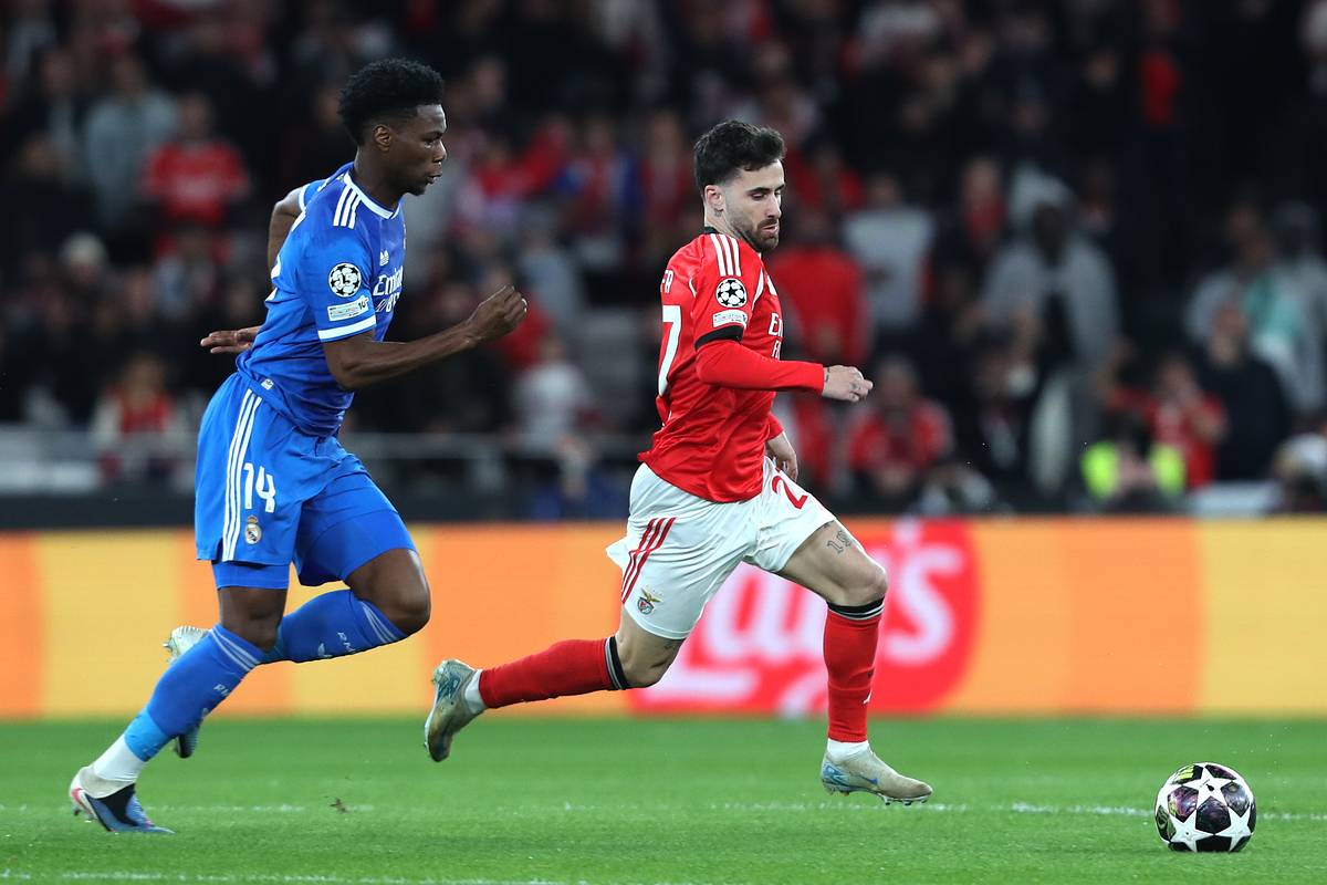 УЕФА оштрафовал «Бенфику» за расизм