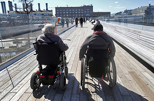 Депутат попросила вернуть инвалидам деньги за протезы и коляски