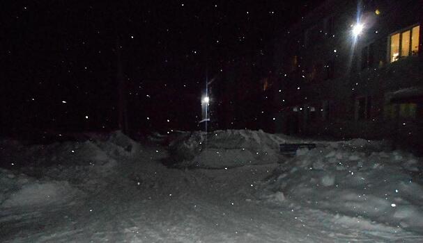 В Котельничском районе автомобиль наехал на санки с годовалым ребенком: девочка получила травмы