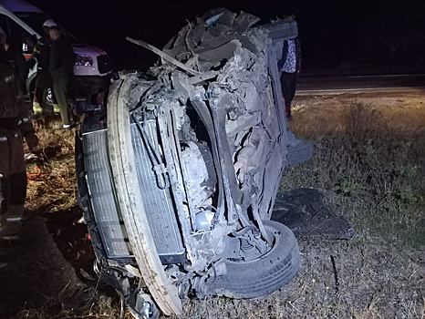 Два водителя погибли при лобовом столкновении машин в Крыму