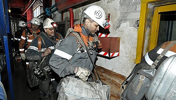 Из задымленной шахты в Туве эвакуировали 93 человека