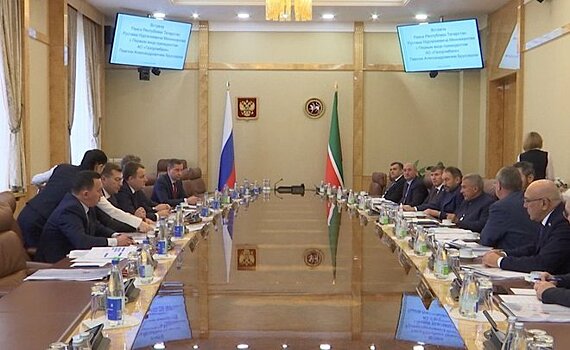 Раис Татарстана и вице-президент "Газпромбанка" обсудили инвестиционные проекты в республике