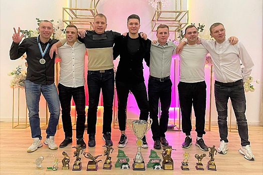 Футболисты "Металлурга" вошли в число лучших игроков сезона-2022