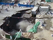 В Шанхае дорога рухнула в воронку: впечатляющие кадры