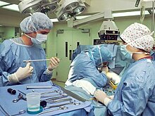 Хирург рассказала о стремлении мужчин к женственной внешности