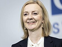 Bloomberg: историческая авантюра Лиз Трасс по снижению налогов начала разваливаться