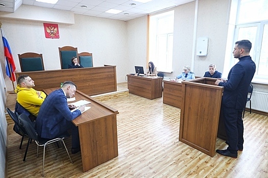 Суд в Калининграде отправил на исправительные работы владельца клуба, избившего актера Прилучного