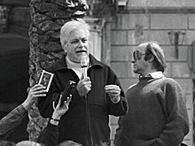 Умер писатель Лучано Де Крешенцо