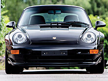 Черный Porsche 993 GT2 привлек внимание множества коллекционеров