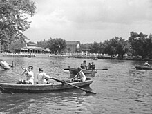 Главархив рассказал о благоустройстве зон летнего отдыха в столице в 1950-х