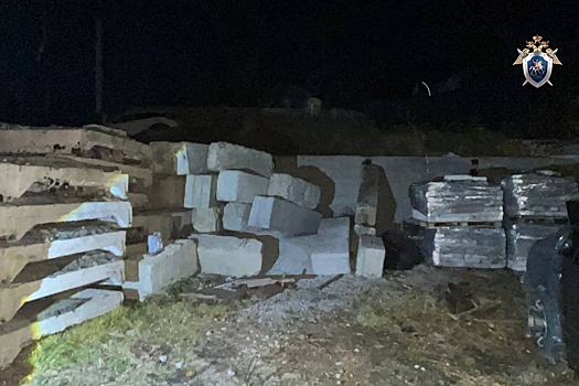 Во Владивостоке бетонный блок насмерть задавил маленького ребенка
