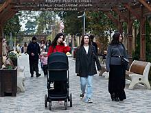 «Одеваются как хотят, только не откровенно». Блогерша описала девушек Дагестана