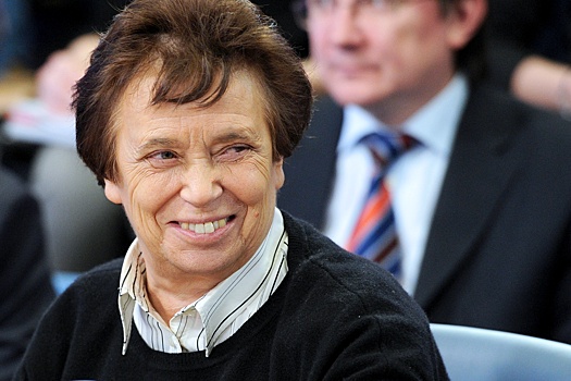 "На нее пытались равняться". На 84-м году жизни скончалась Анна Дмитриева