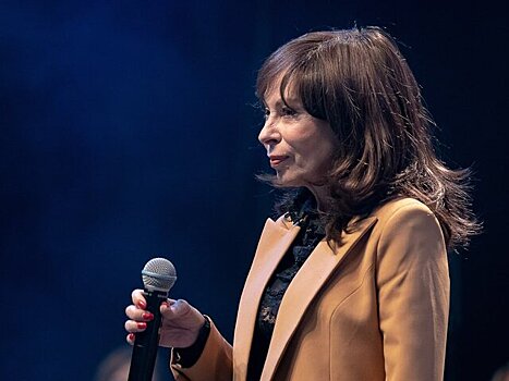 Директор Марины Хлебниковой опроверг проблемы со здоровьем у певицы