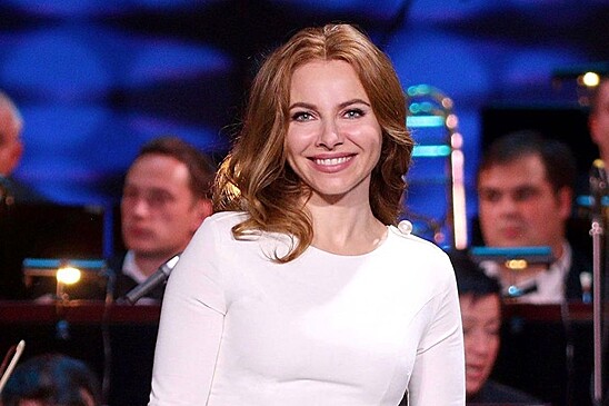 «Счастливая»: Екатерина Гусева опубликовала фото с охапкой цветов
