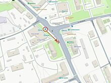 На площади Коминтерна установили светофор и перенесли остановку