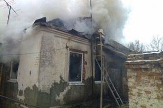 В Курской области из-за трёхлетнего ребёнка сгорел дом многодетной семьи