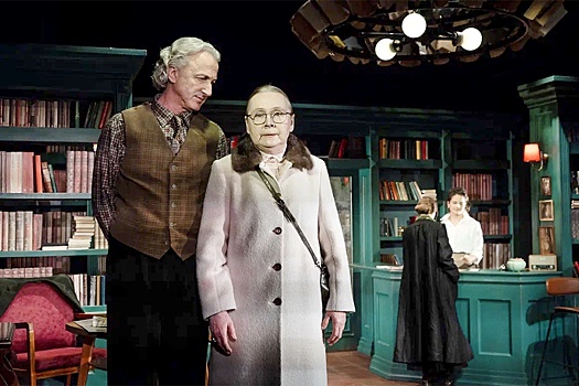 Мода на спектакли по мотивам кинофильмов добралась до Театра Олега Табакова