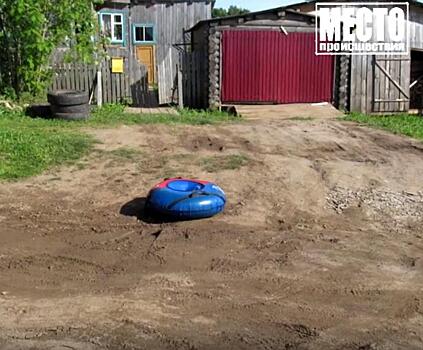 В Кировской области мужчина на ГАЗели сбил свою полуторагодовалую дочь: девочка получила травмы и переломы